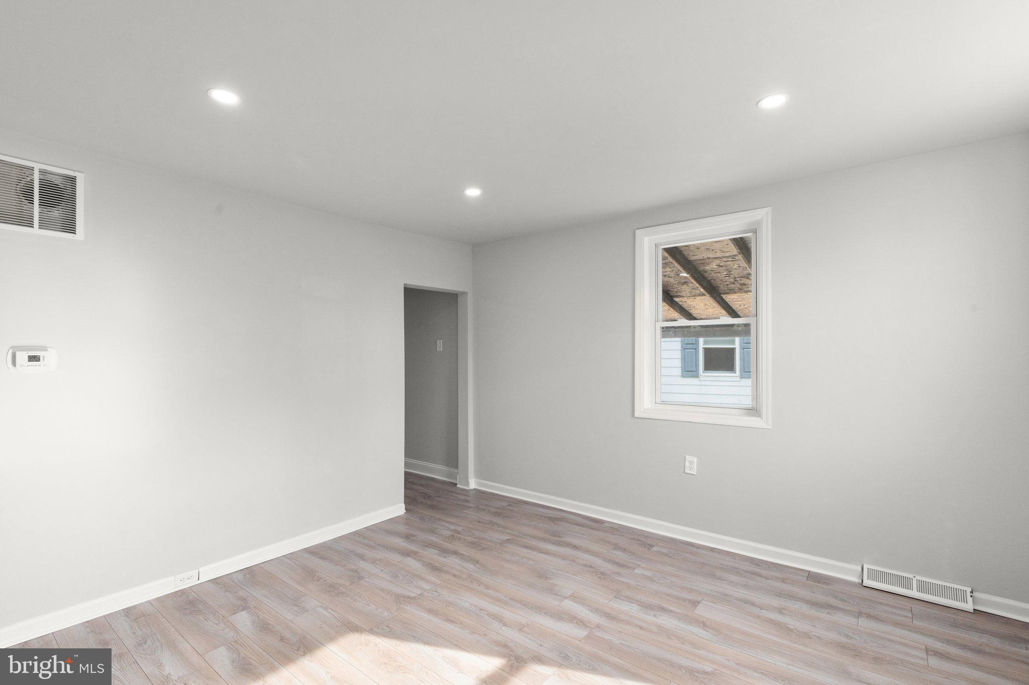 GRAY MANOR - Residential