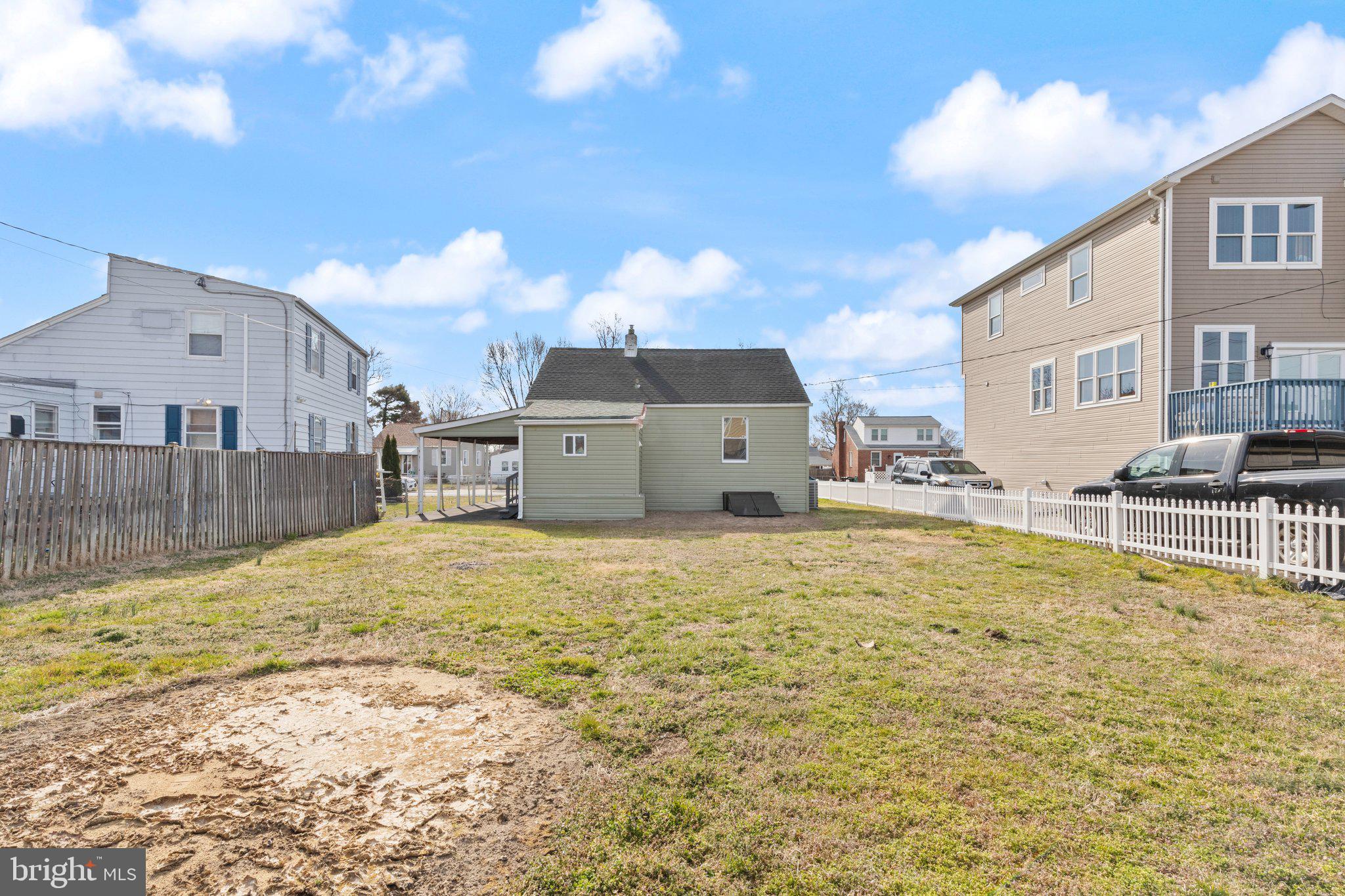 GRAY MANOR - Residential