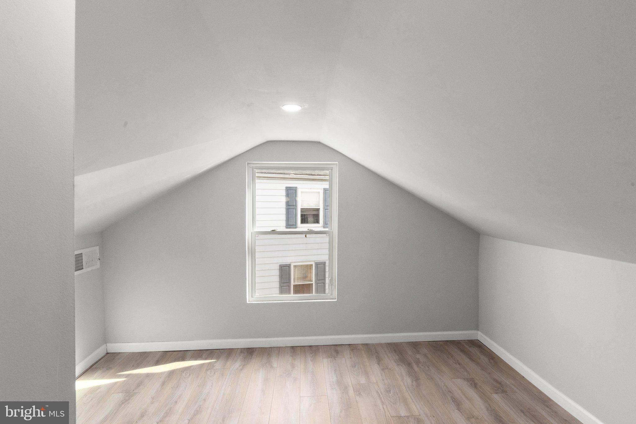 GRAY MANOR - Residential