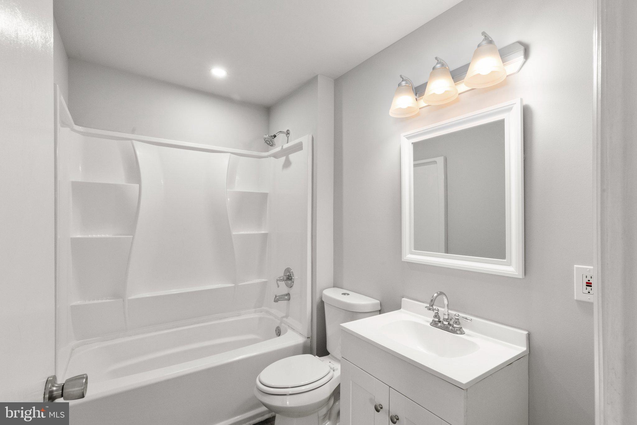 GRAY MANOR - Residential