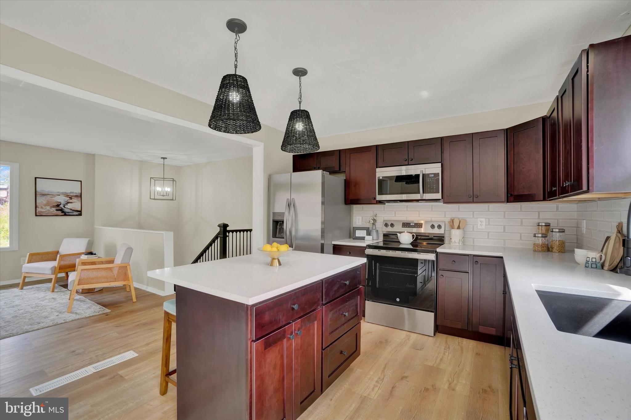 2700 THORNBRIDGE ROAD E