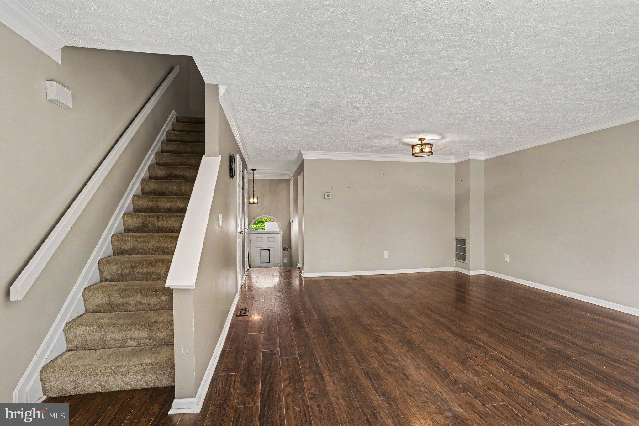 940 CHESNEY LANE