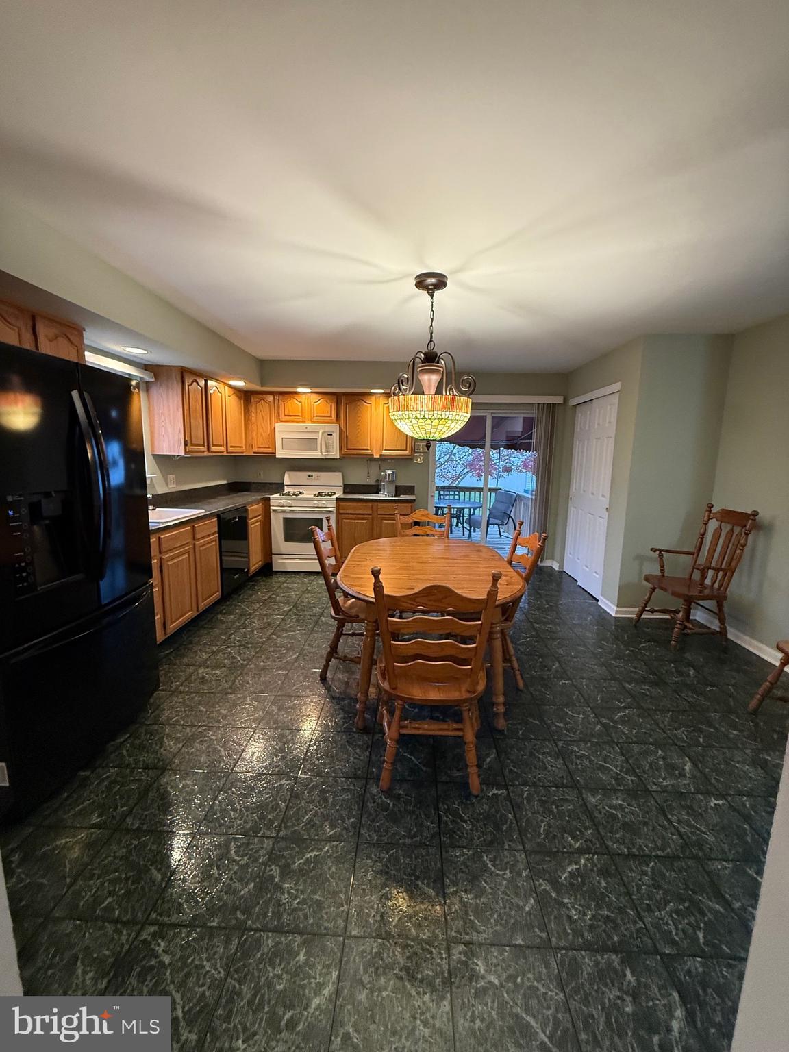 YORKTOWN - Residential