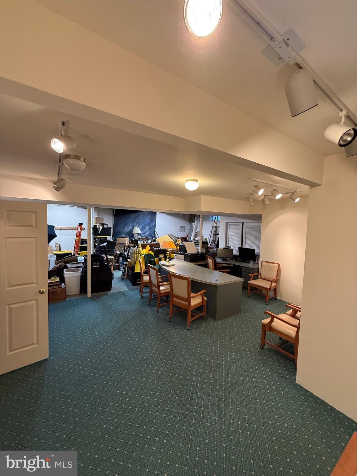 YORKTOWN - Residential