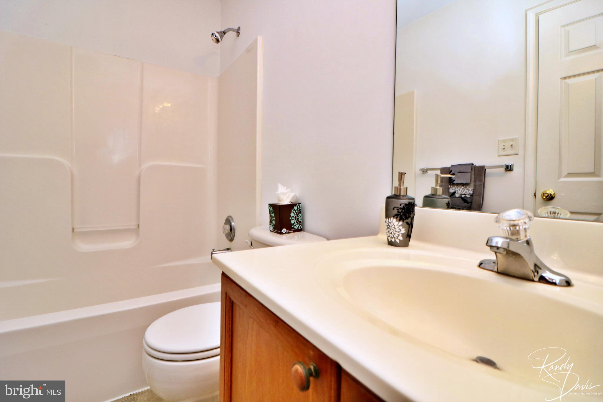 SPRUCE HILL ESTATES - Residential