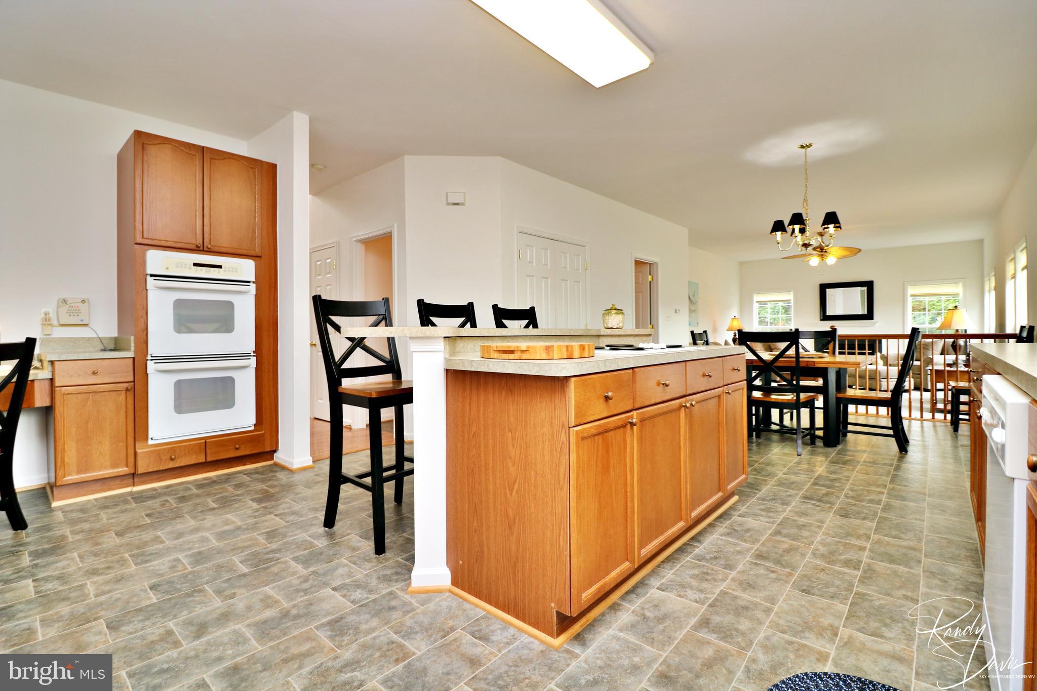 SPRUCE HILL ESTATES - Residential