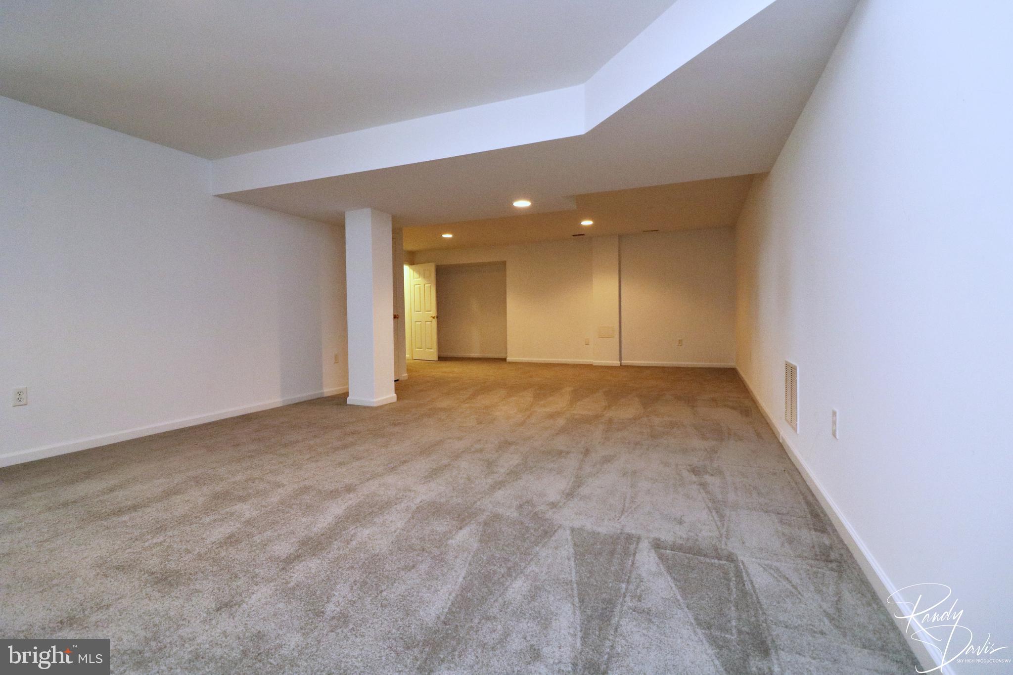 SPRUCE HILL ESTATES - Residential