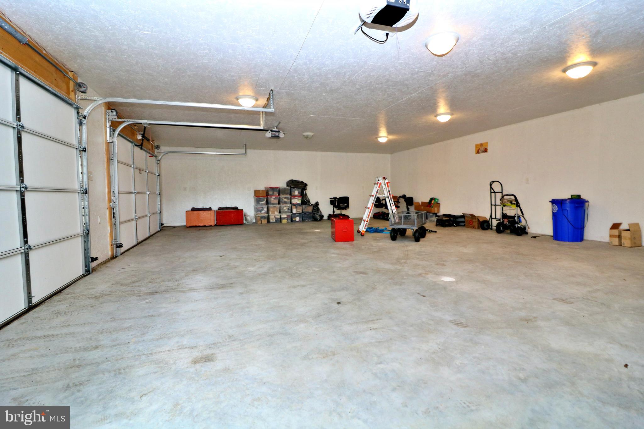 SPRUCE HILL ESTATES - Residential