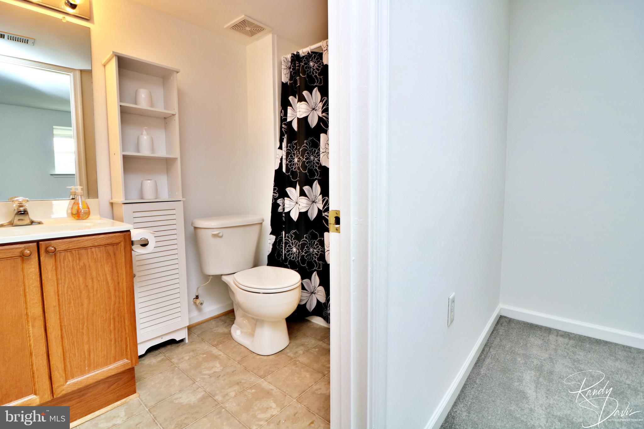 SPRUCE HILL ESTATES - Residential