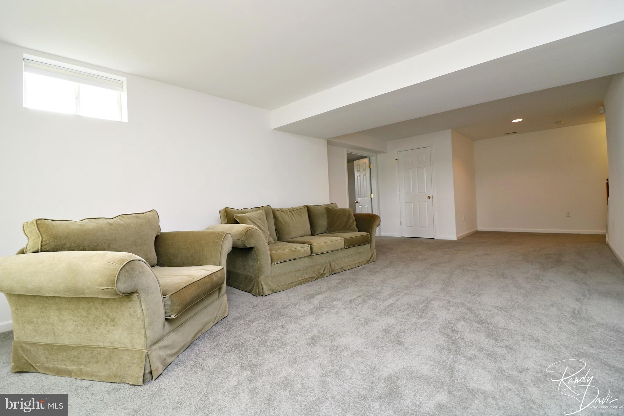 SPRUCE HILL ESTATES - Residential