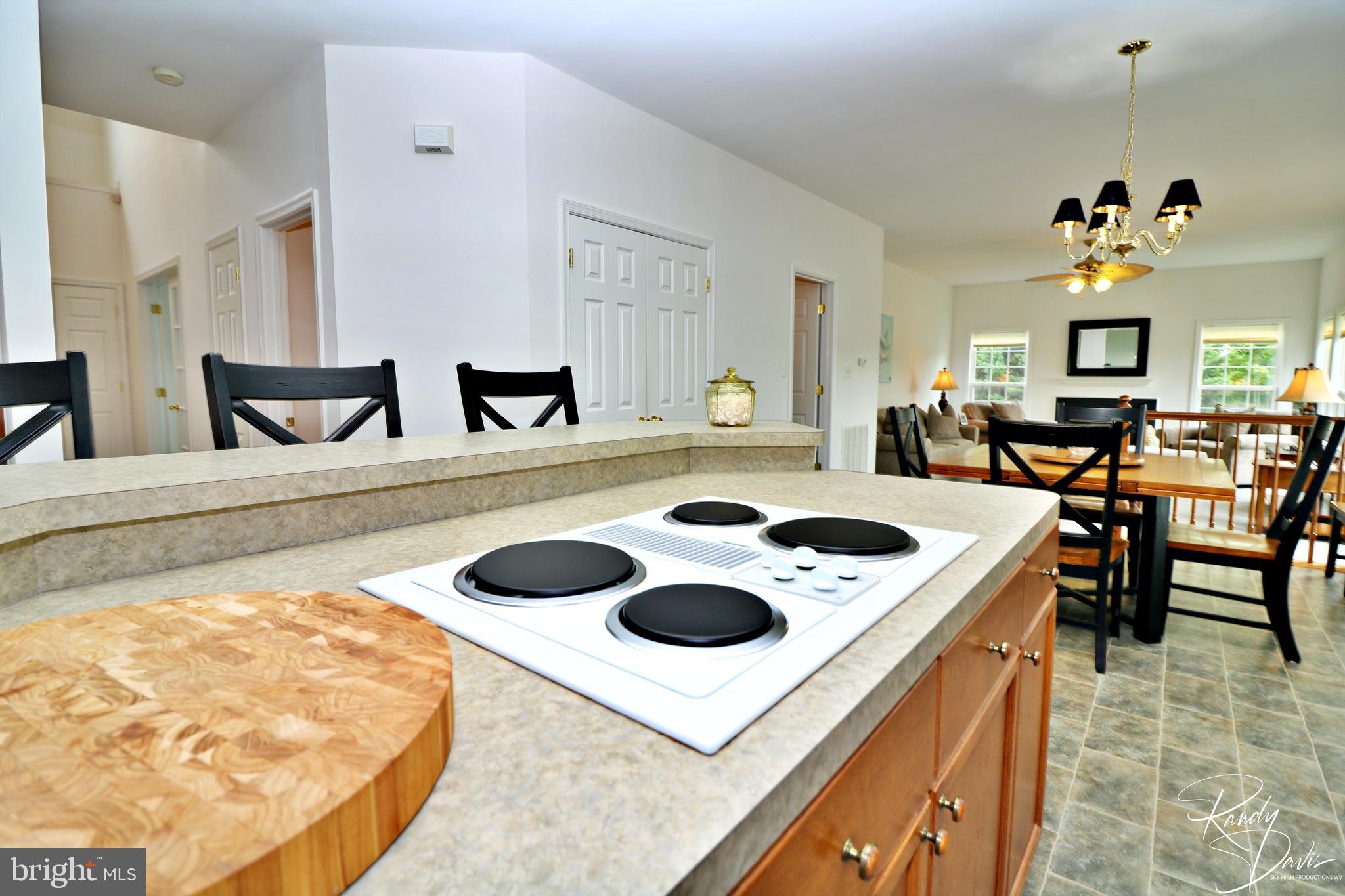 SPRUCE HILL ESTATES - Residential