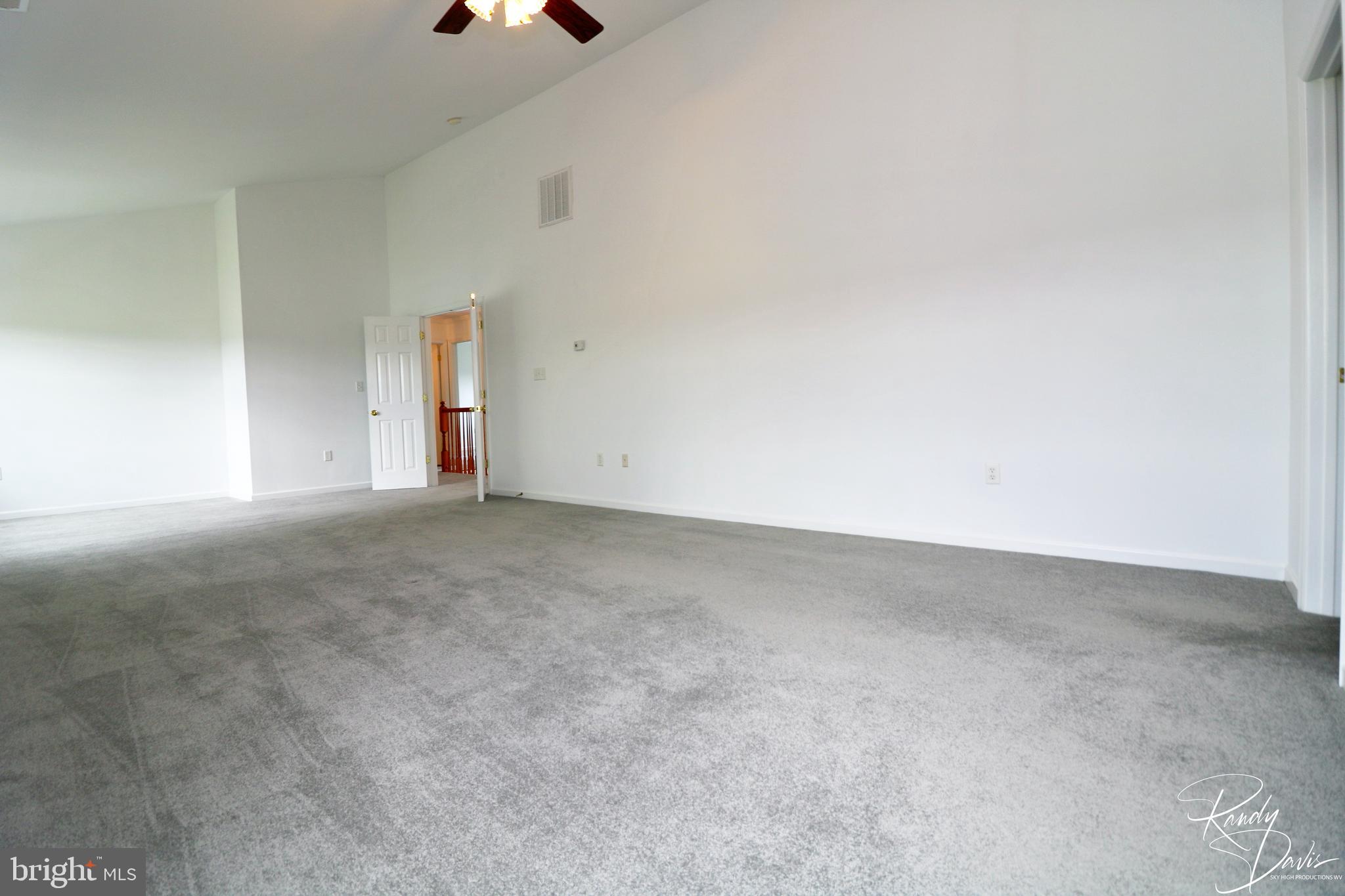 SPRUCE HILL ESTATES - Residential