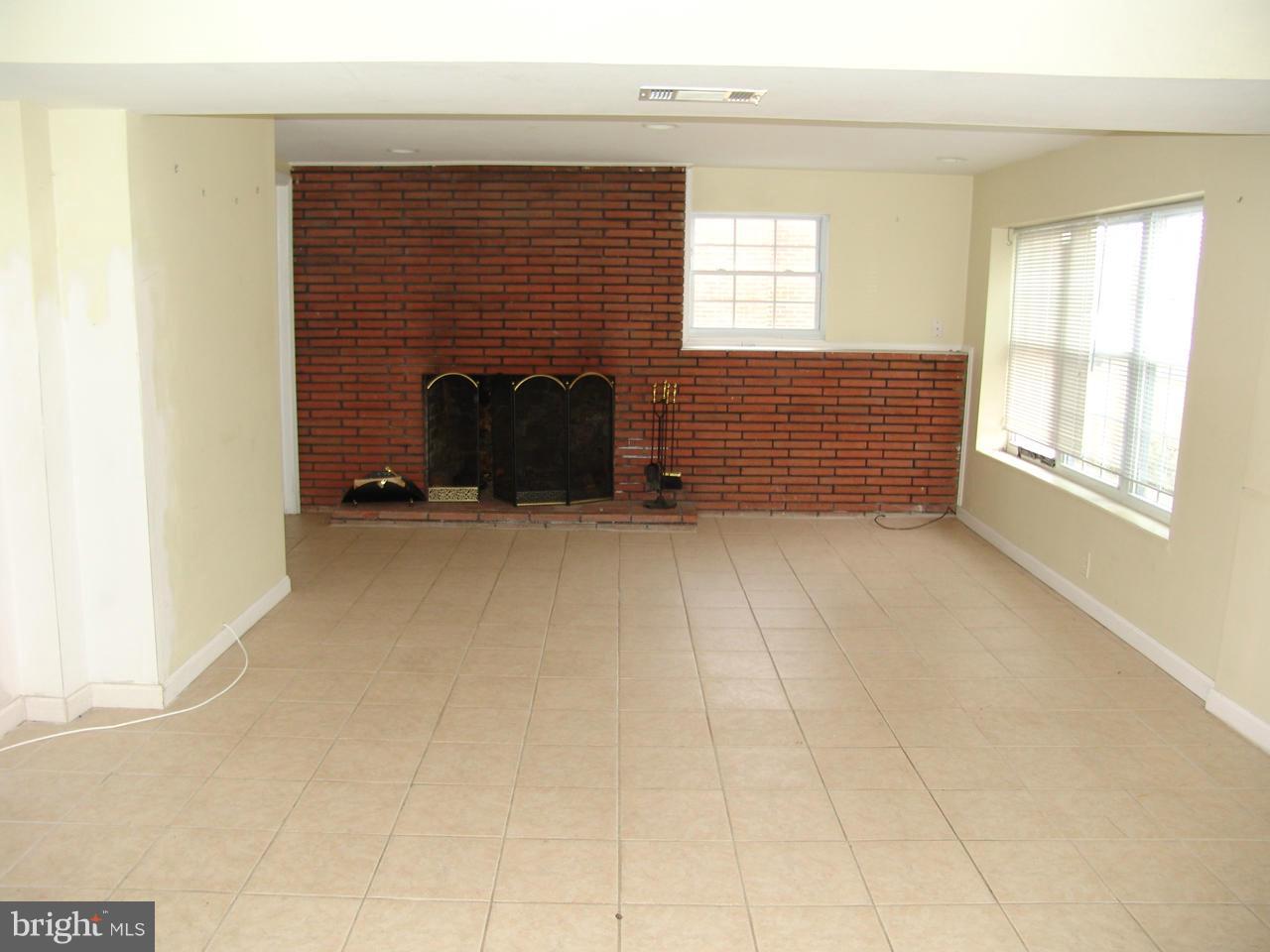 RIDGEFIELD - Residential