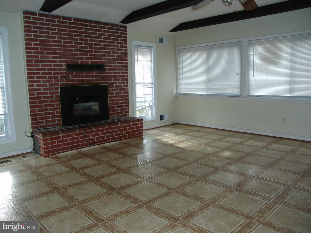 RIDGEFIELD - Residential