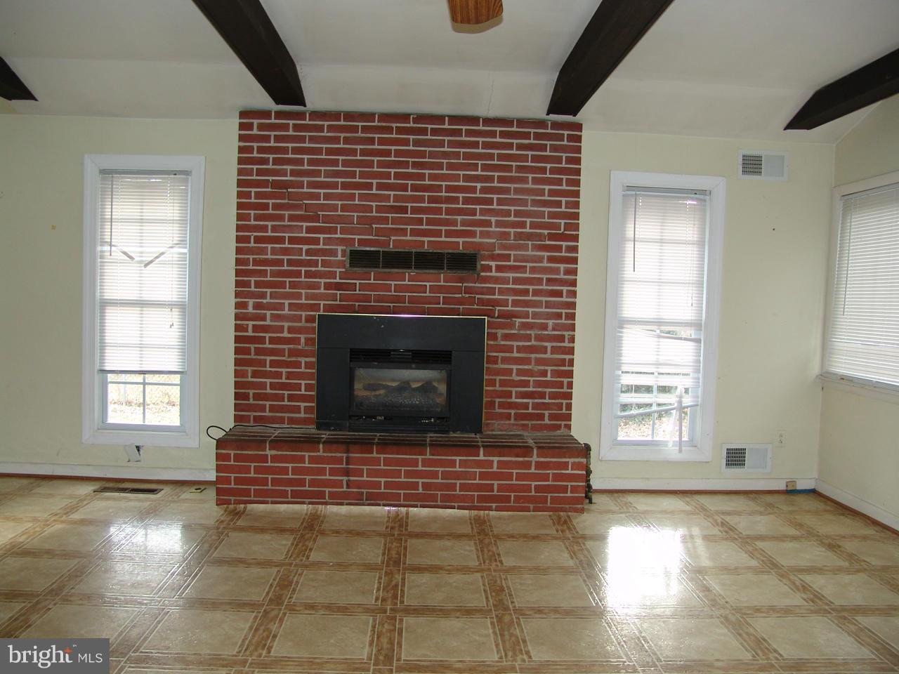 RIDGEFIELD - Residential