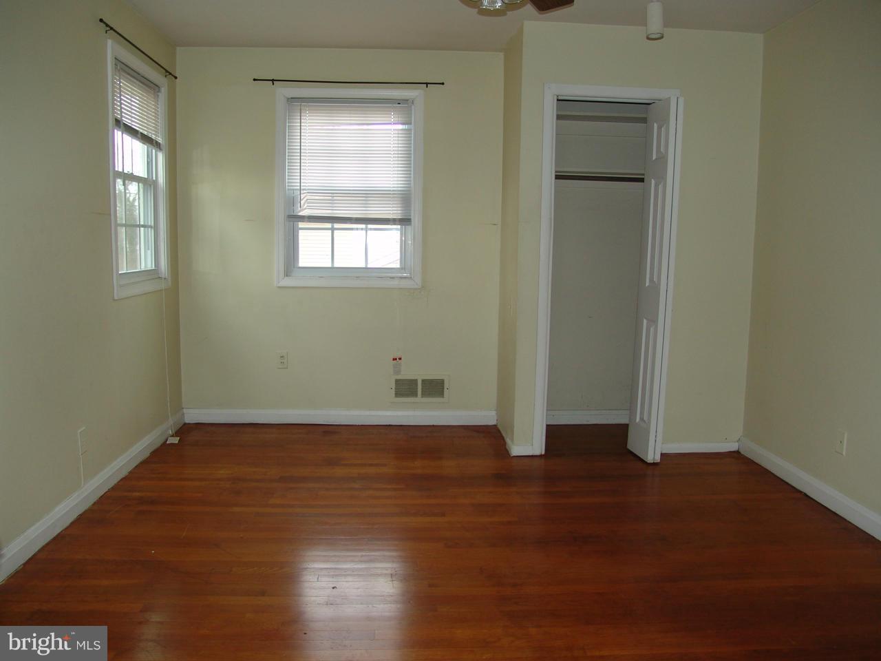 RIDGEFIELD - Residential