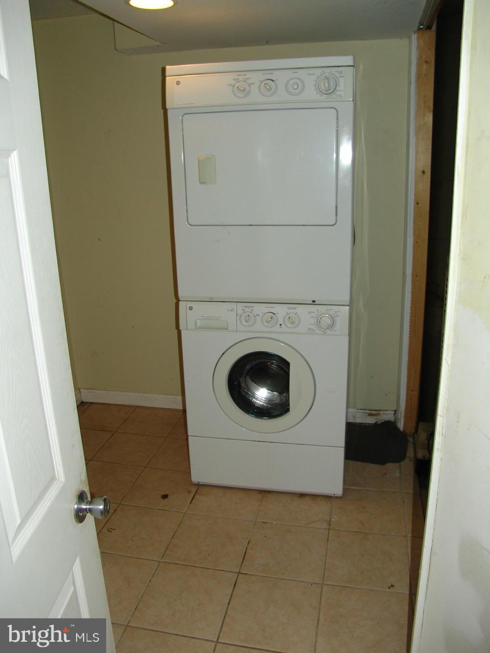 RIDGEFIELD - Residential