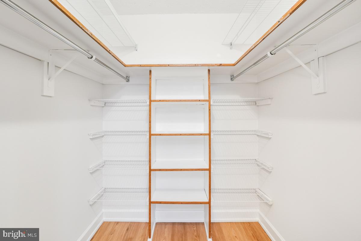 MONTEBELLO - Residential