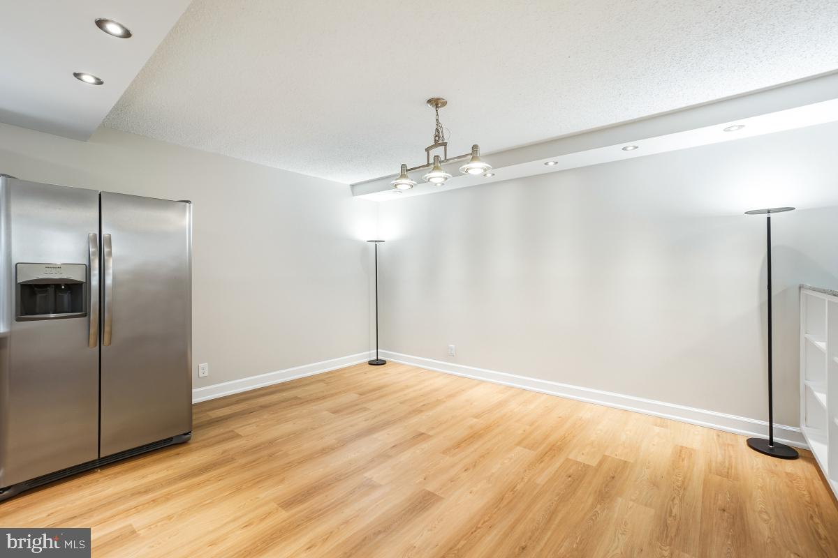 MONTEBELLO - Residential