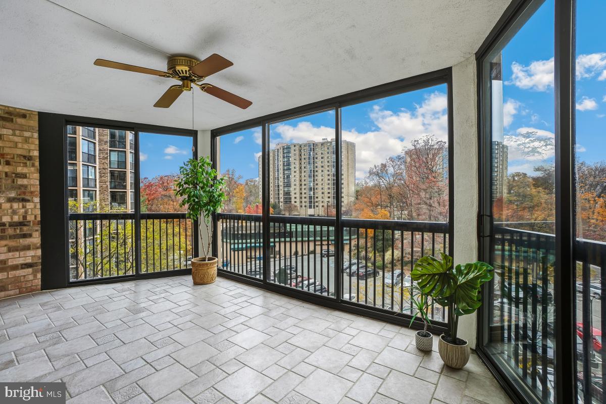 MONTEBELLO - Residential