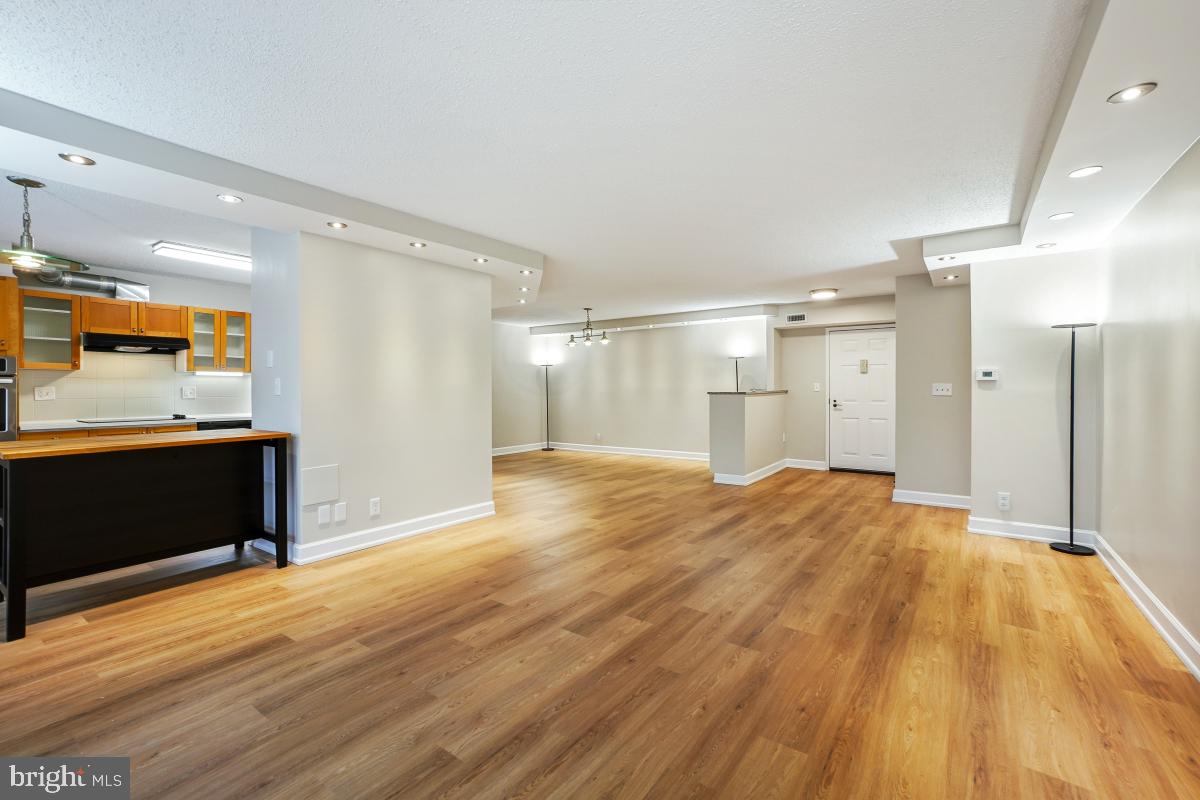 5904 MOUNT EAGLE DRIVE 601