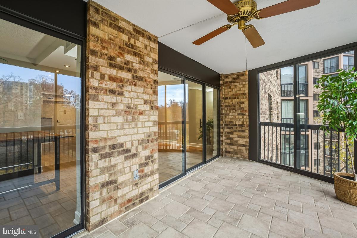 MONTEBELLO - Residential