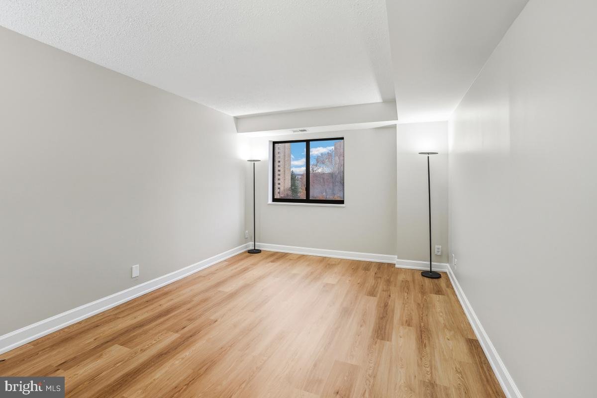 MONTEBELLO - Residential