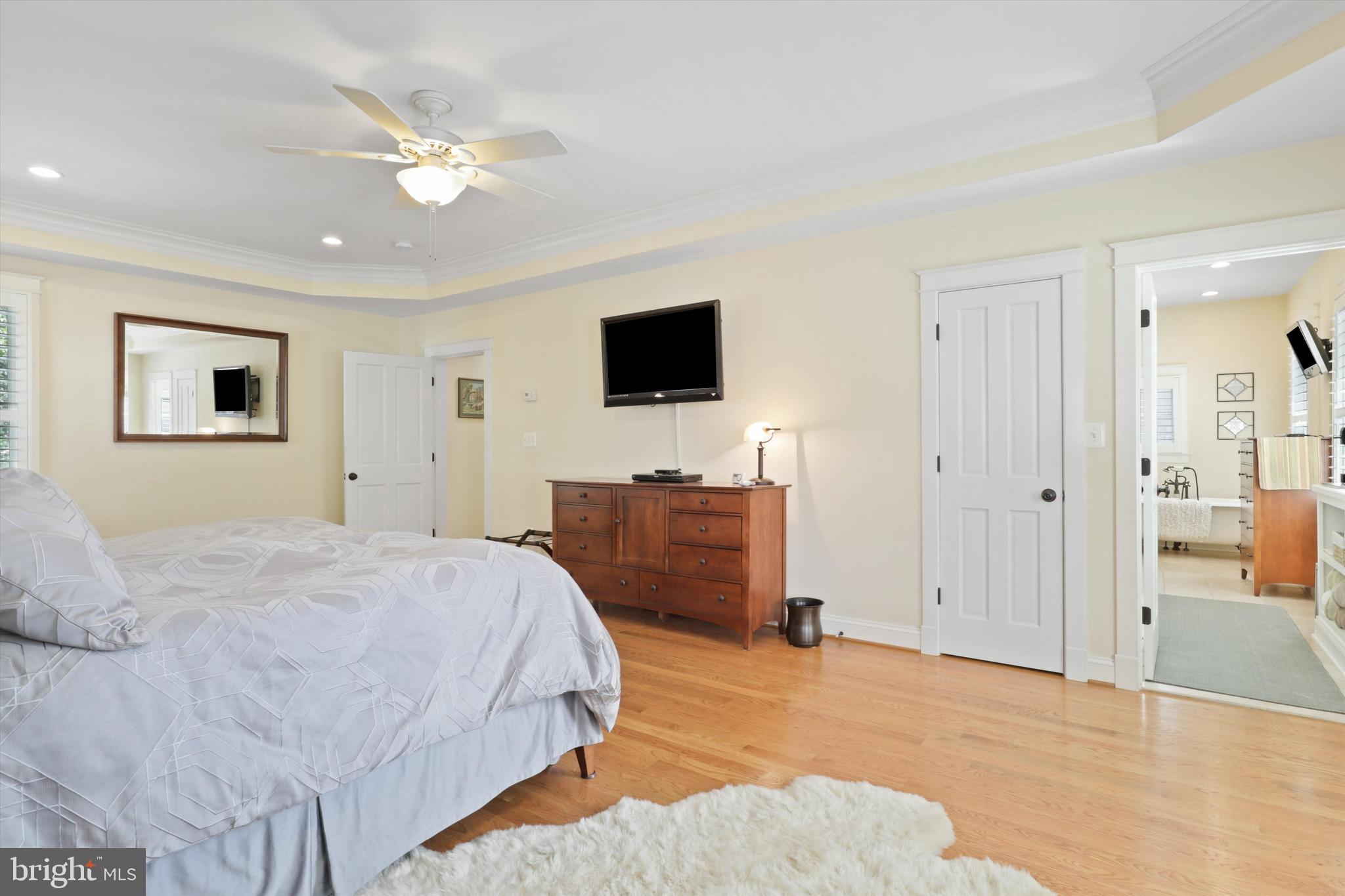 ADDISON HEIGHTS - Residential