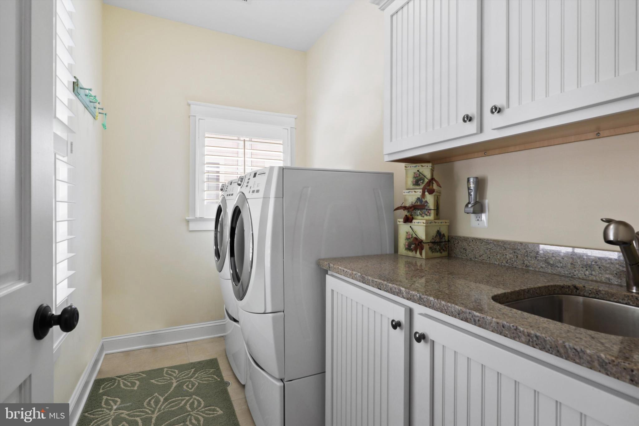 ADDISON HEIGHTS - Residential