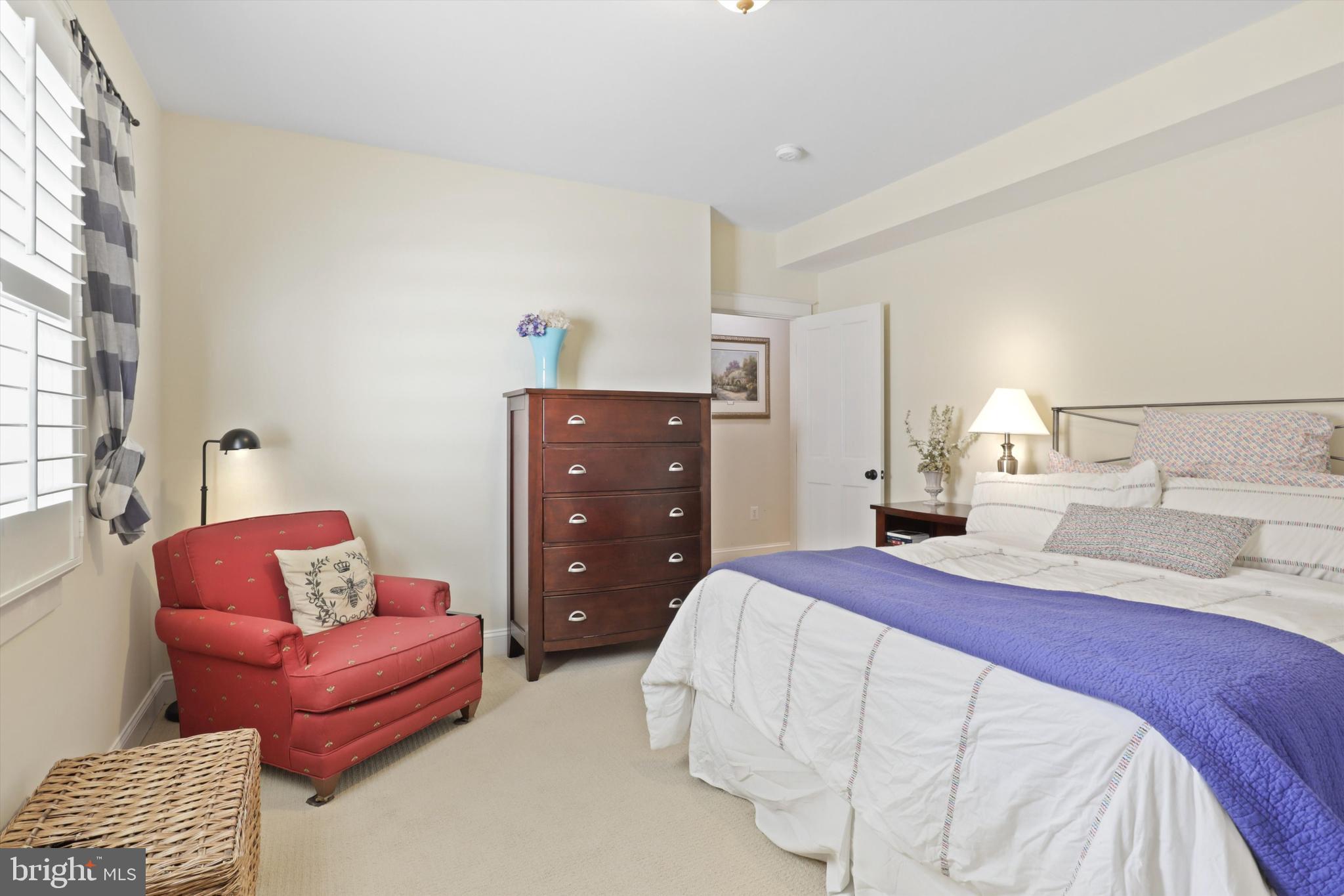 ADDISON HEIGHTS - Residential