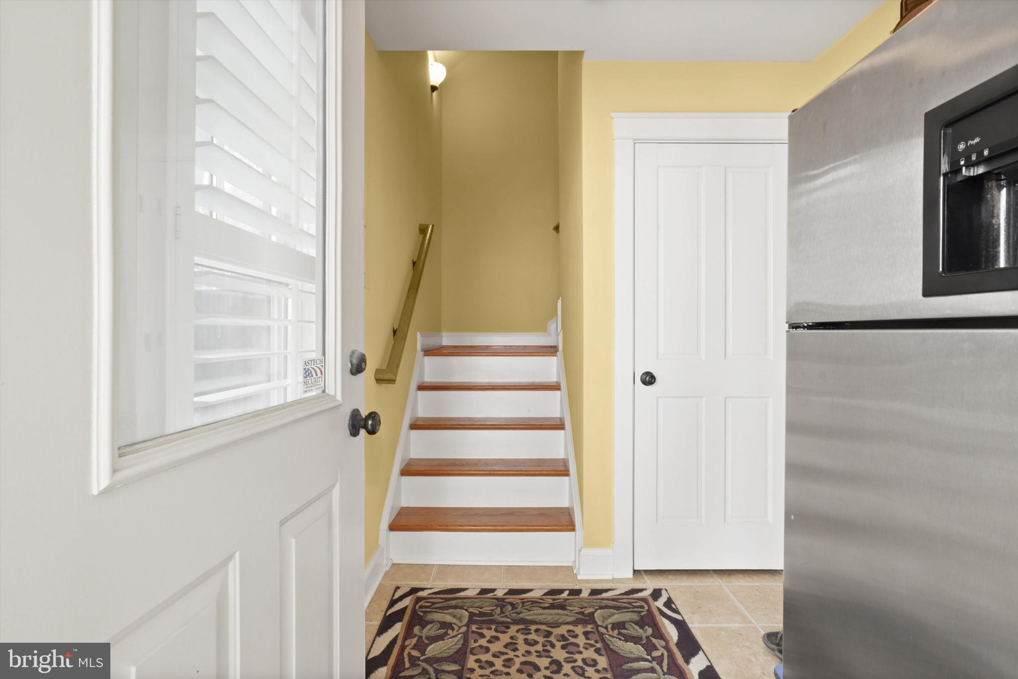 ADDISON HEIGHTS - Residential