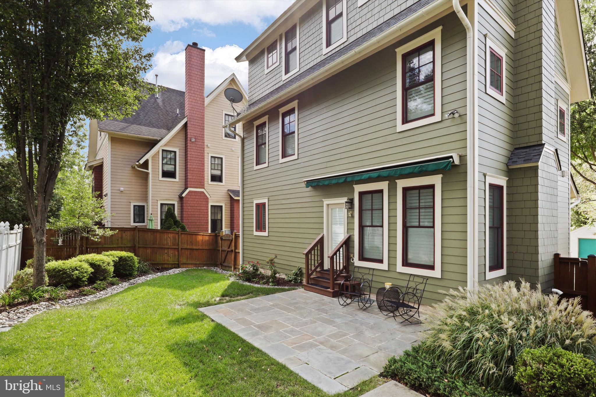 ADDISON HEIGHTS - Residential