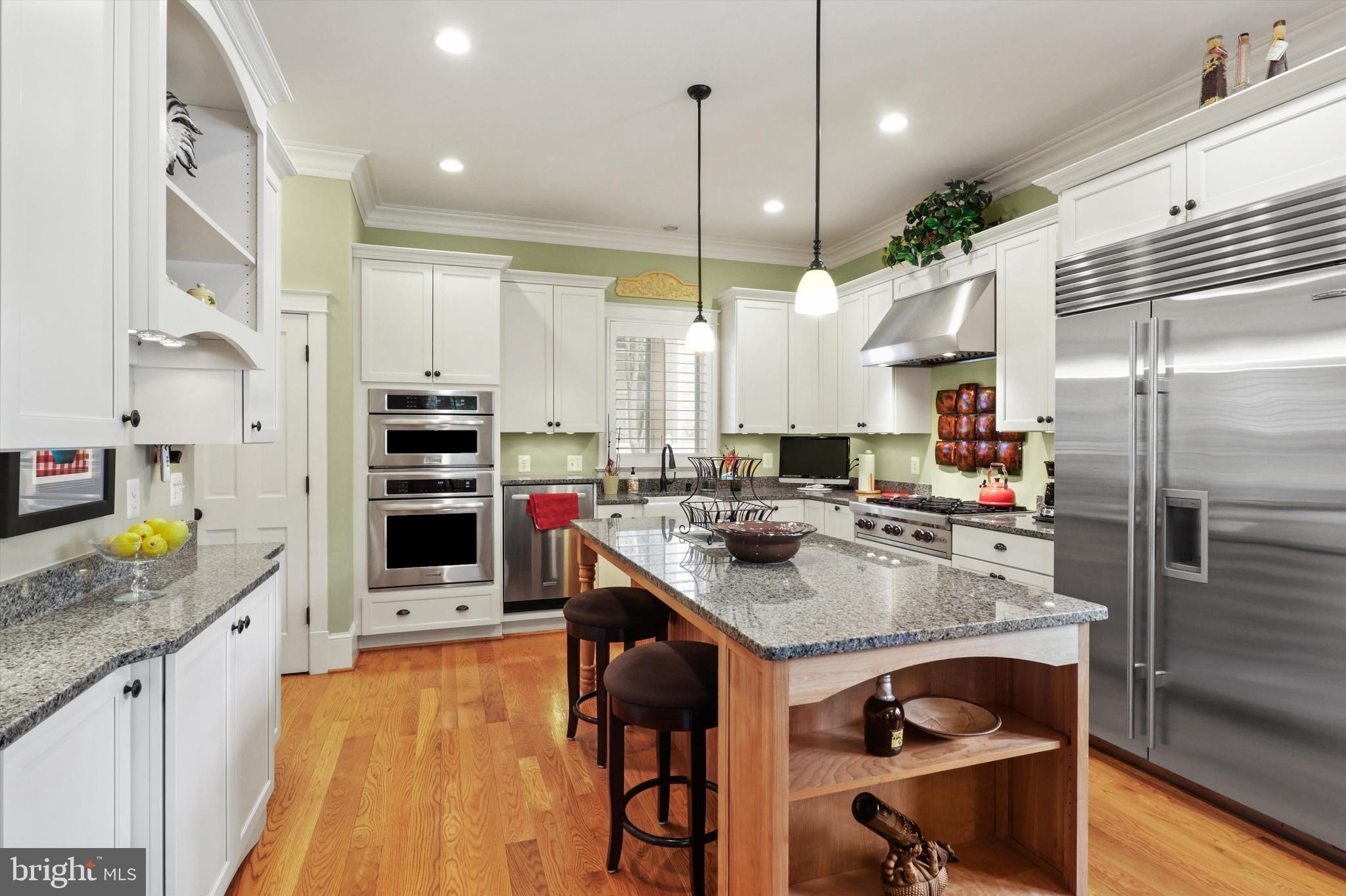 ADDISON HEIGHTS - Residential