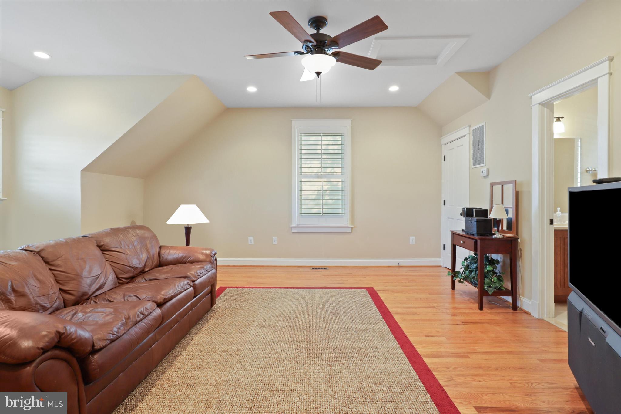 ADDISON HEIGHTS - Residential