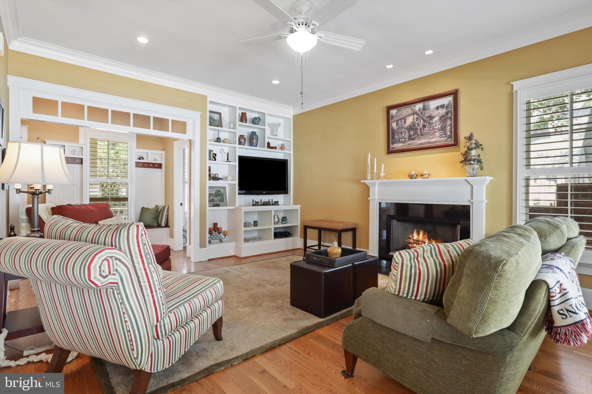 ADDISON HEIGHTS - Residential