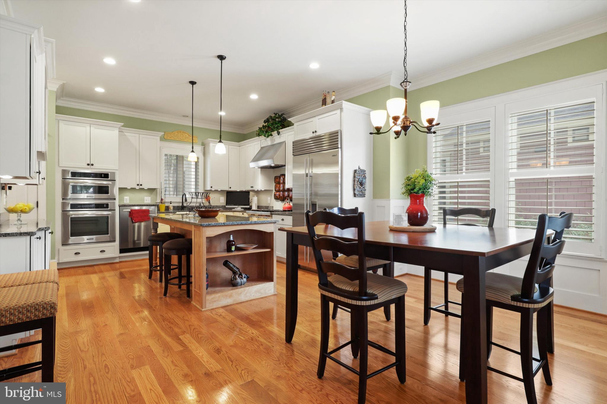 ADDISON HEIGHTS - Residential