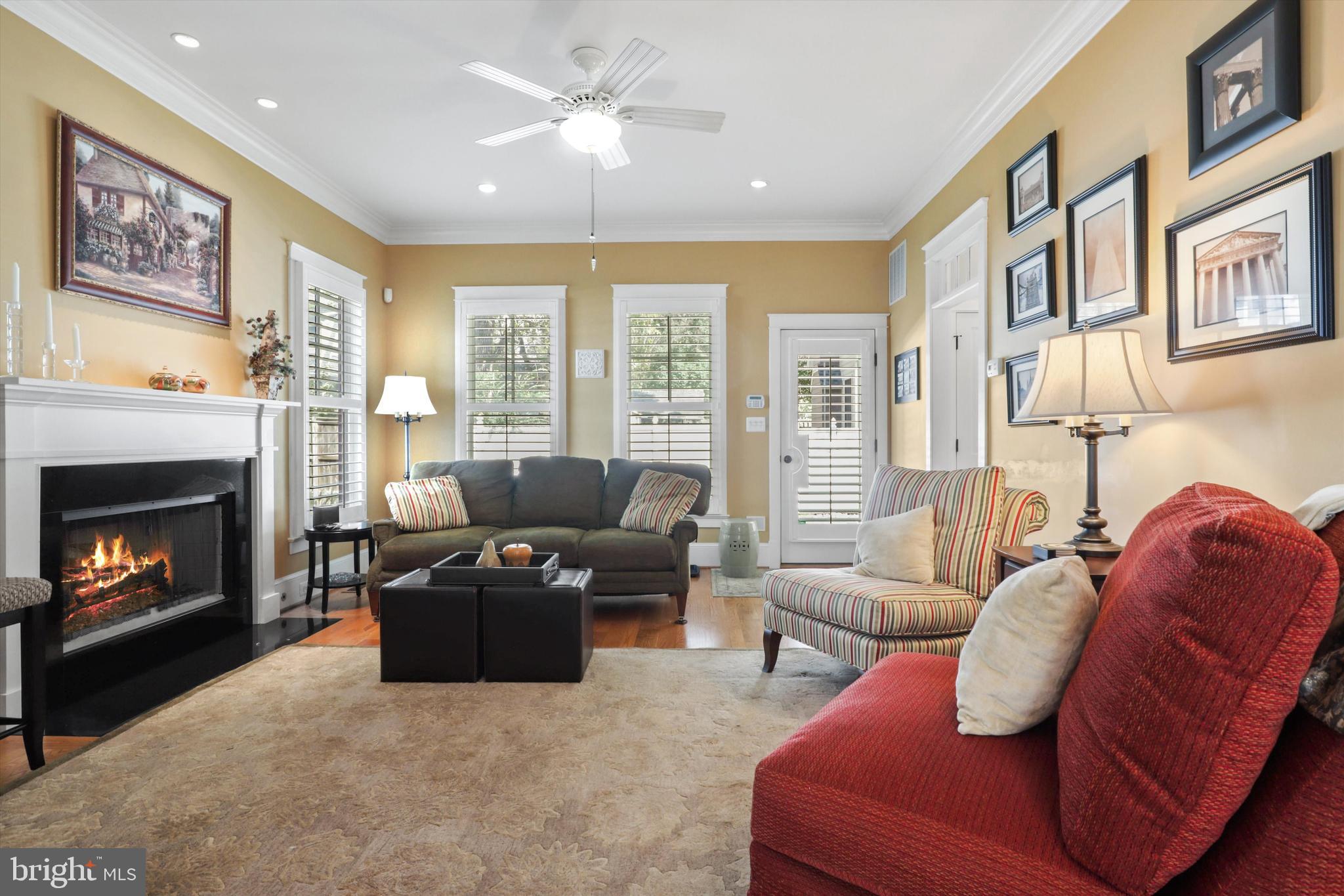 ADDISON HEIGHTS - Residential