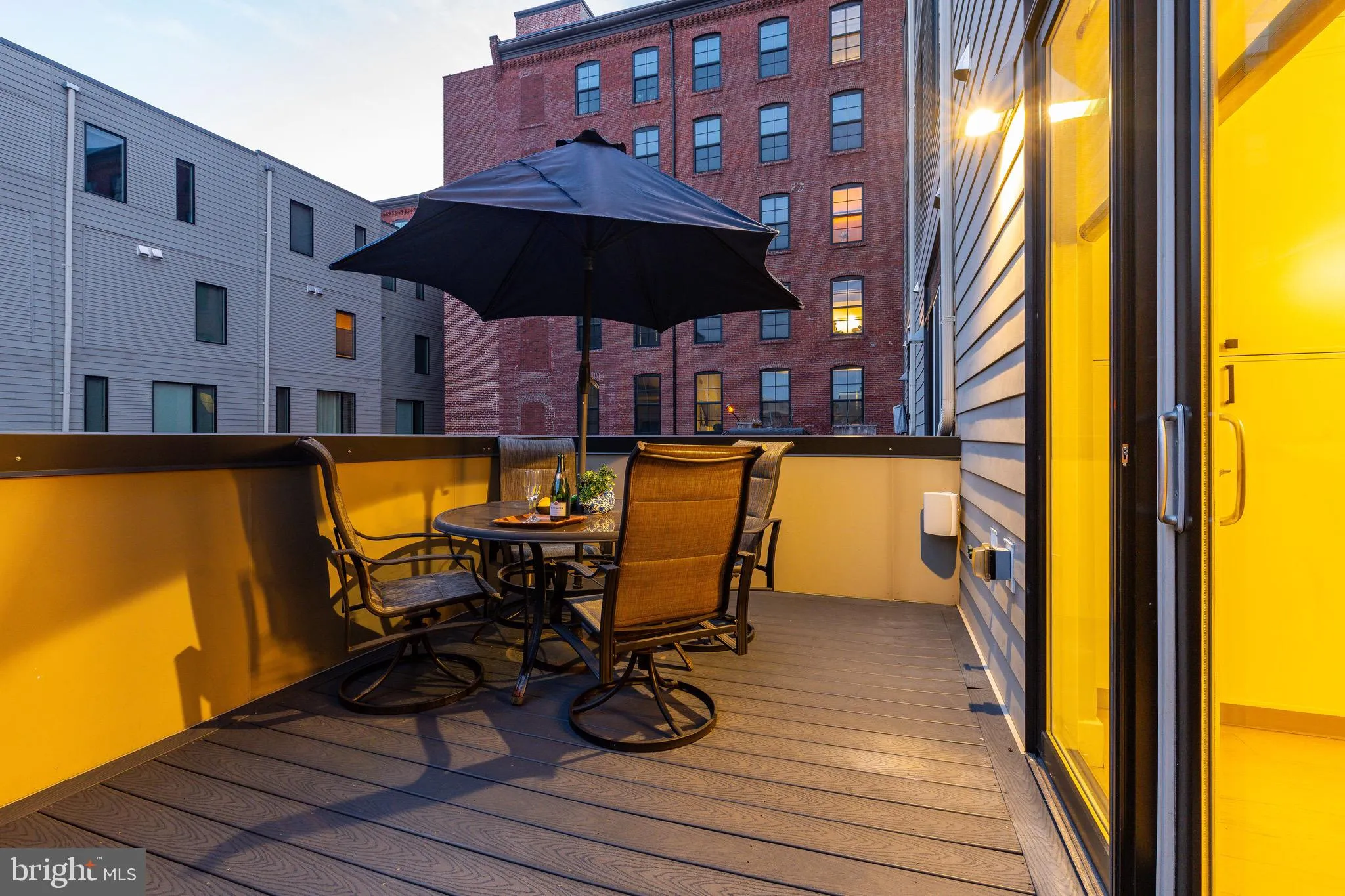 Philadelphia, Pennsylvania 19123, United States, 4 Bedrooms Bedrooms, ,5 BathroomsBathrooms,Residential,Active,206027