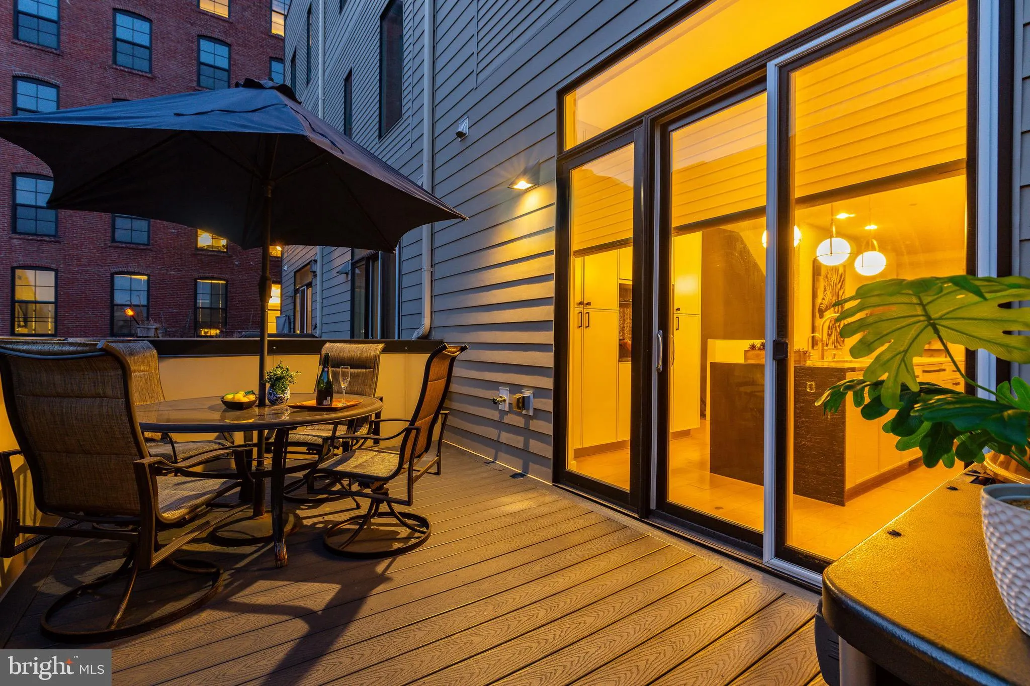 Philadelphia, Pennsylvania 19123, United States, 4 Bedrooms Bedrooms, ,5 BathroomsBathrooms,Residential,Active,206027