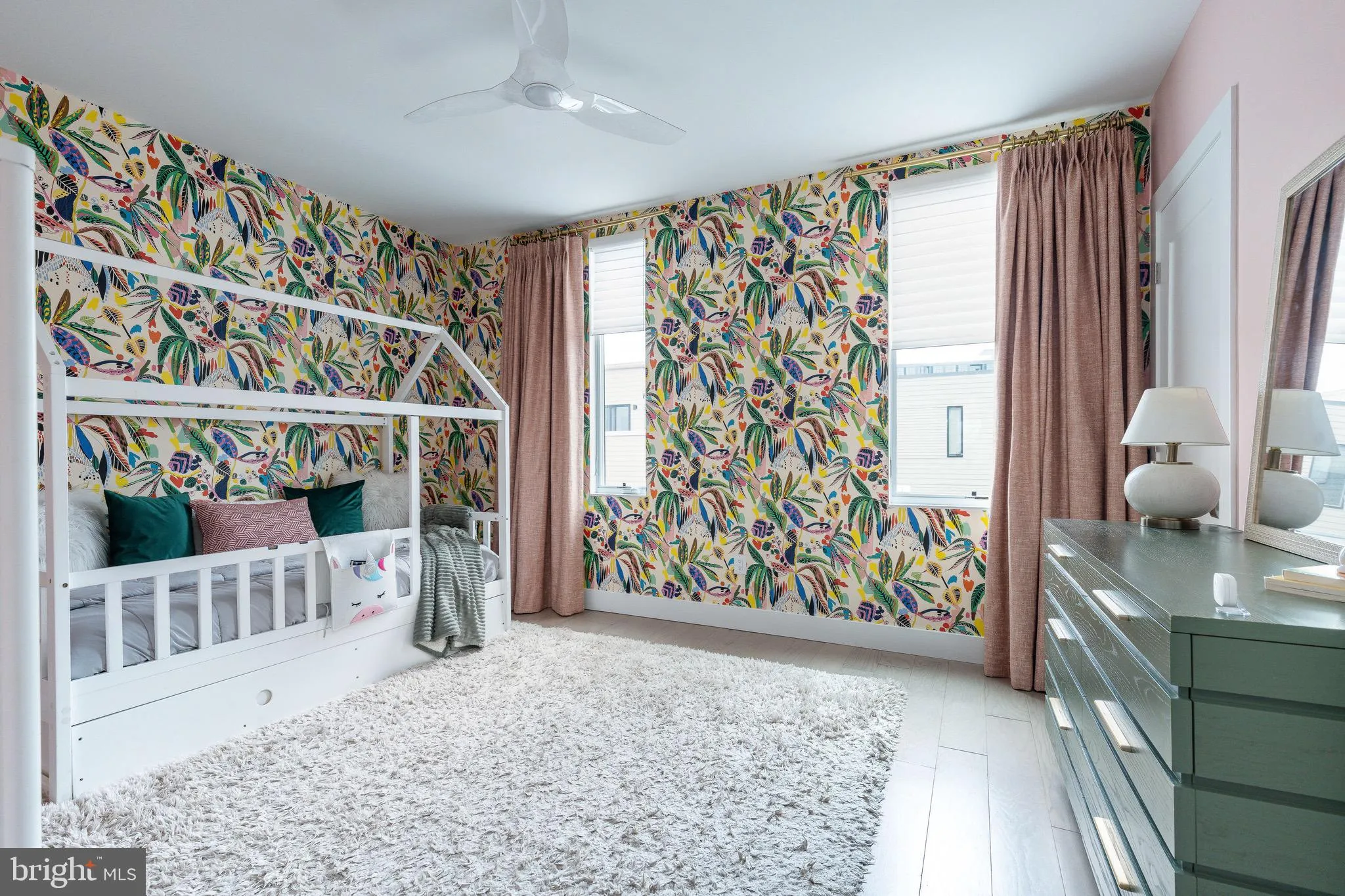 Philadelphia, Pennsylvania 19123, United States, 4 Bedrooms Bedrooms, ,5 BathroomsBathrooms,Residential,Active,206027