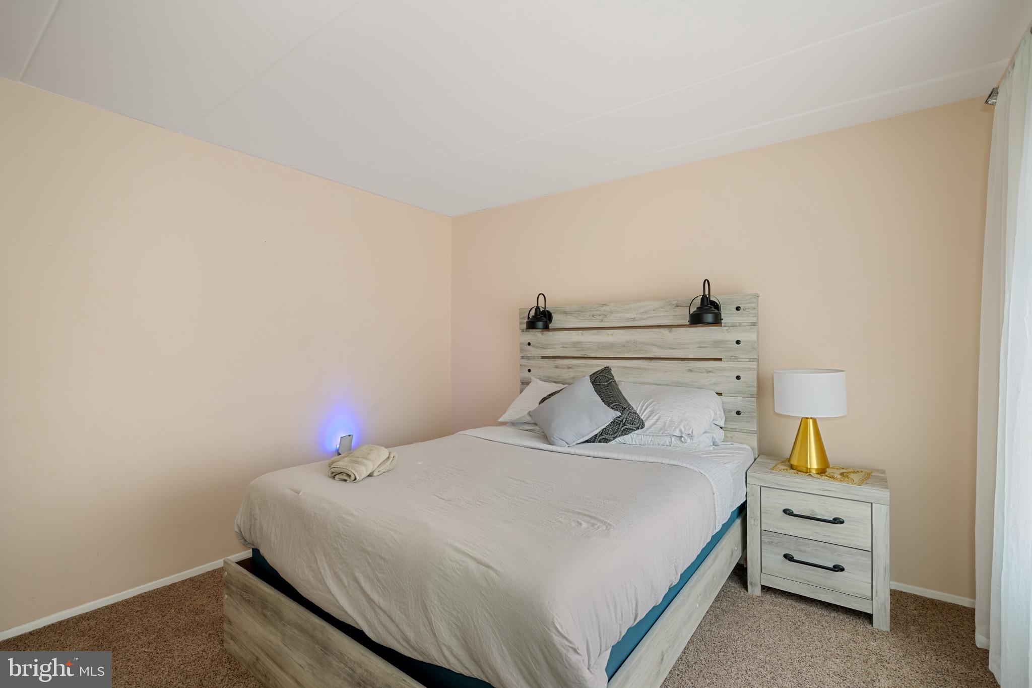 COUNTRY CLUB GREEN - Residential