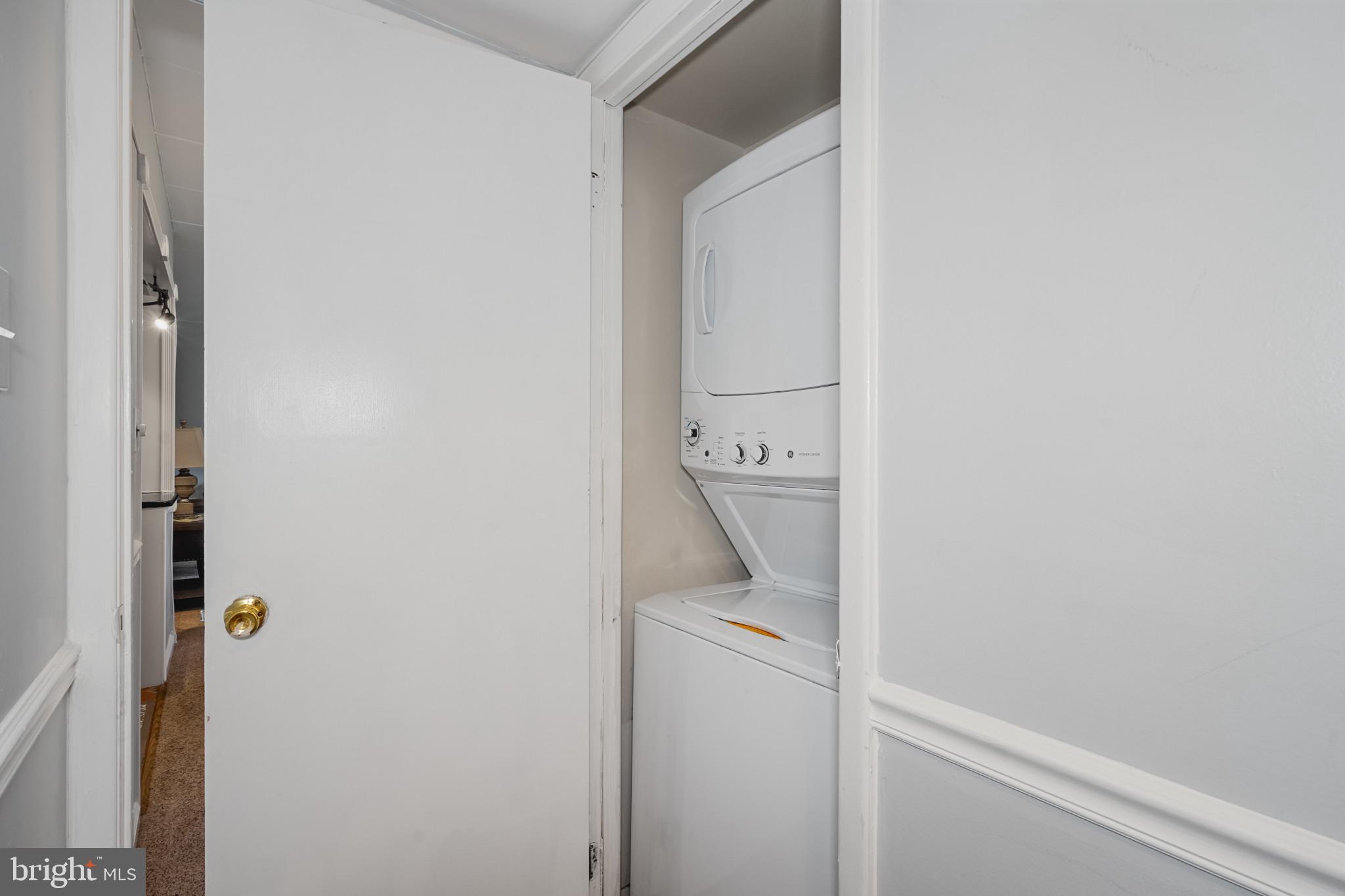 COUNTRY CLUB GREEN - Residential