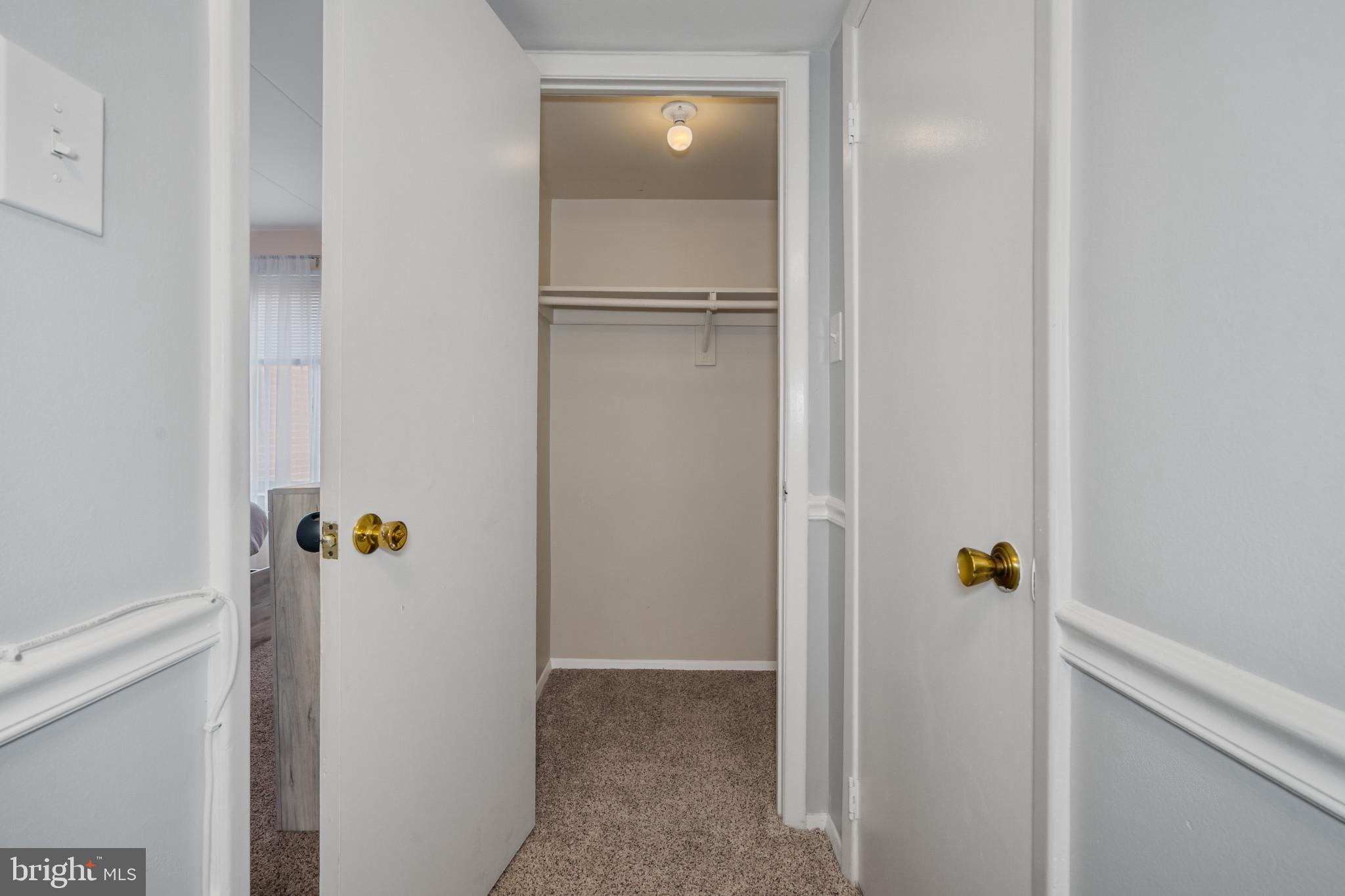 COUNTRY CLUB GREEN - Residential