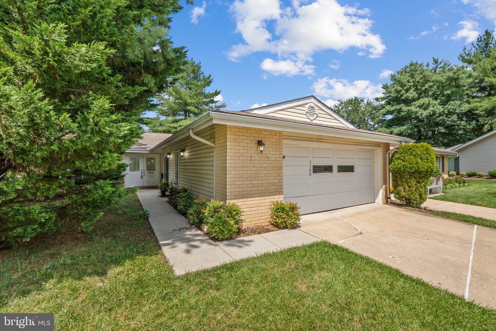 ROSSMOOR MUTUAL #16 - Residential