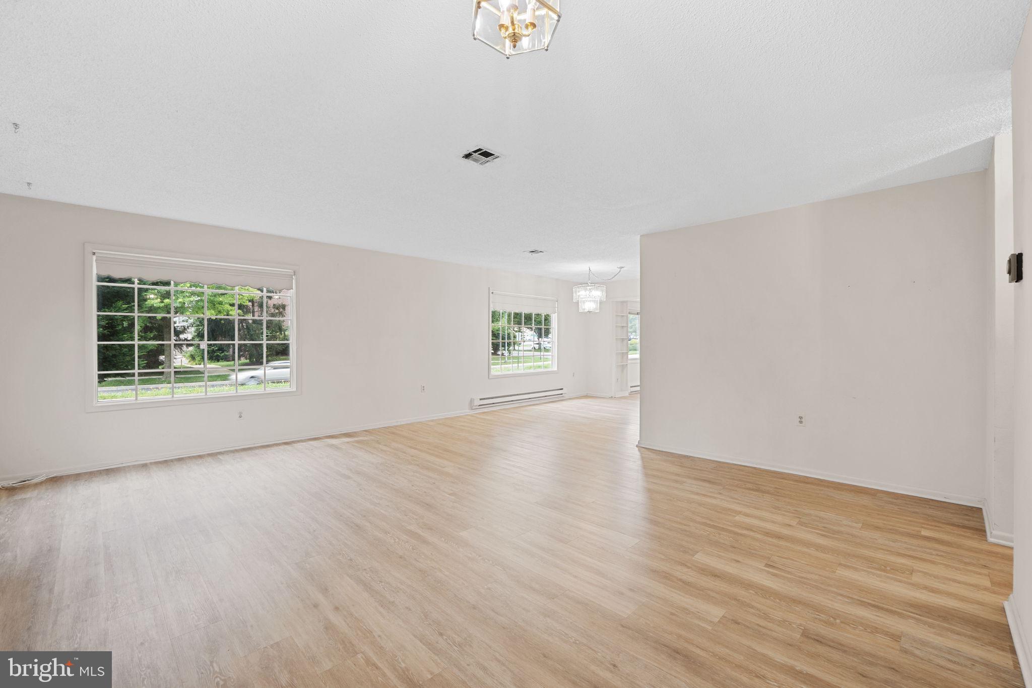 ROSSMOOR MUTUAL #16 - Residential