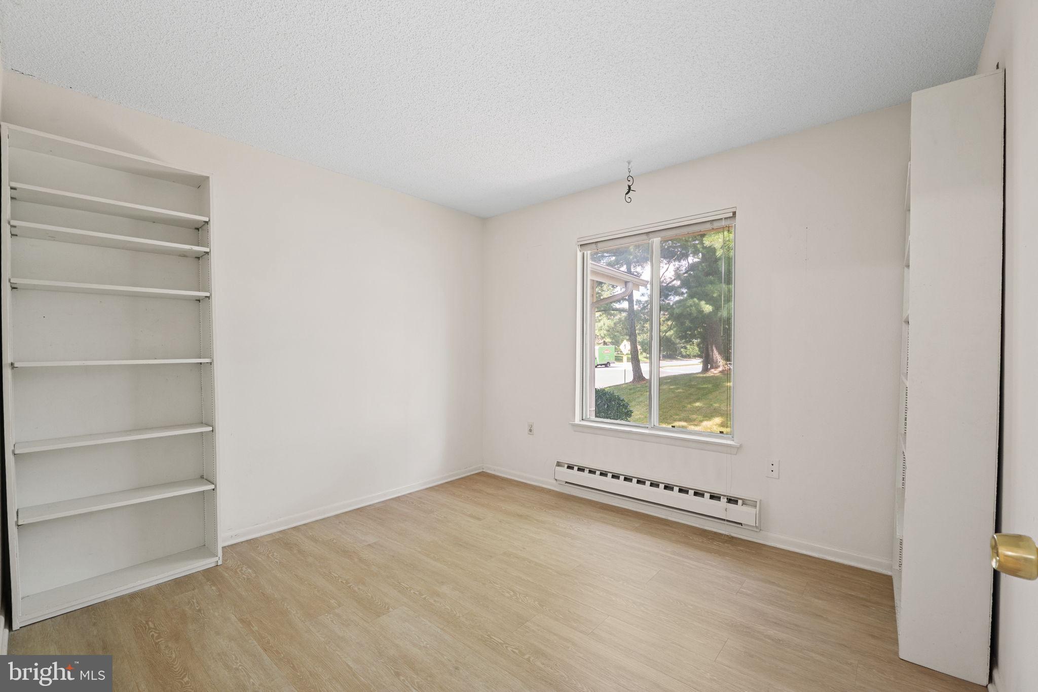 ROSSMOOR MUTUAL #16 - Residential