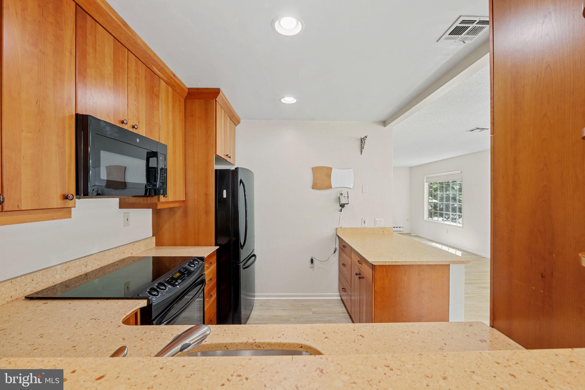 ROSSMOOR MUTUAL #16 - Residential