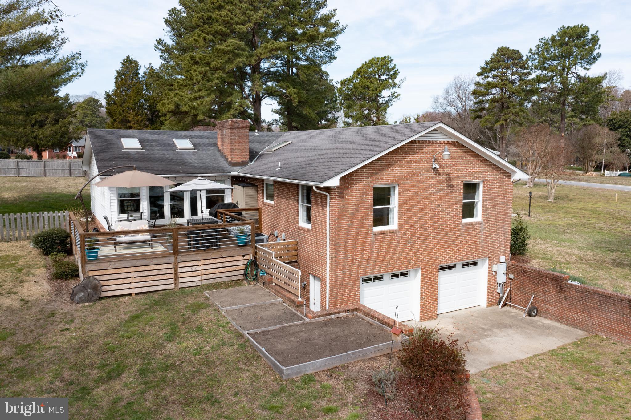 72 NIMCOCK ROAD