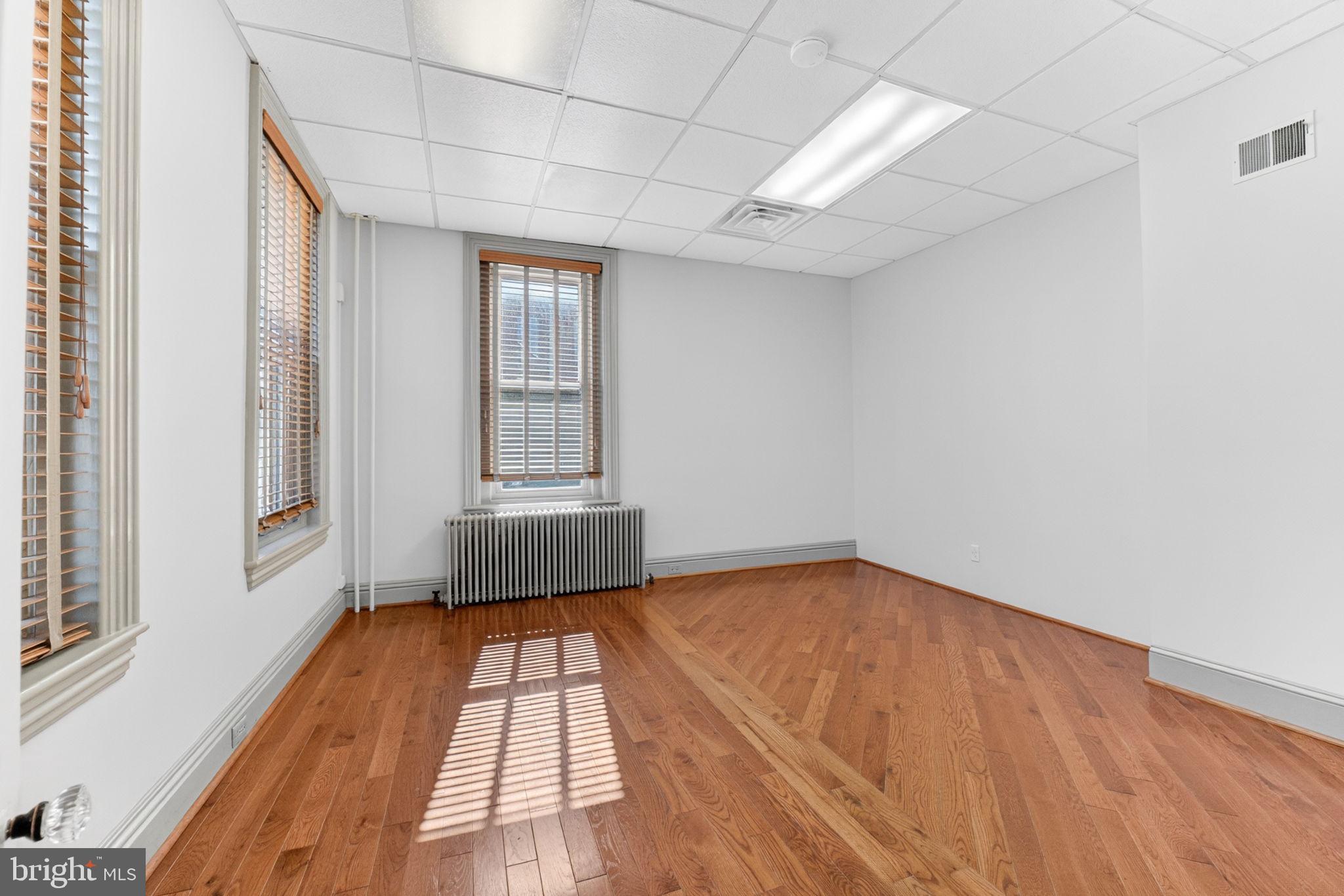 401 W BROAD STREET