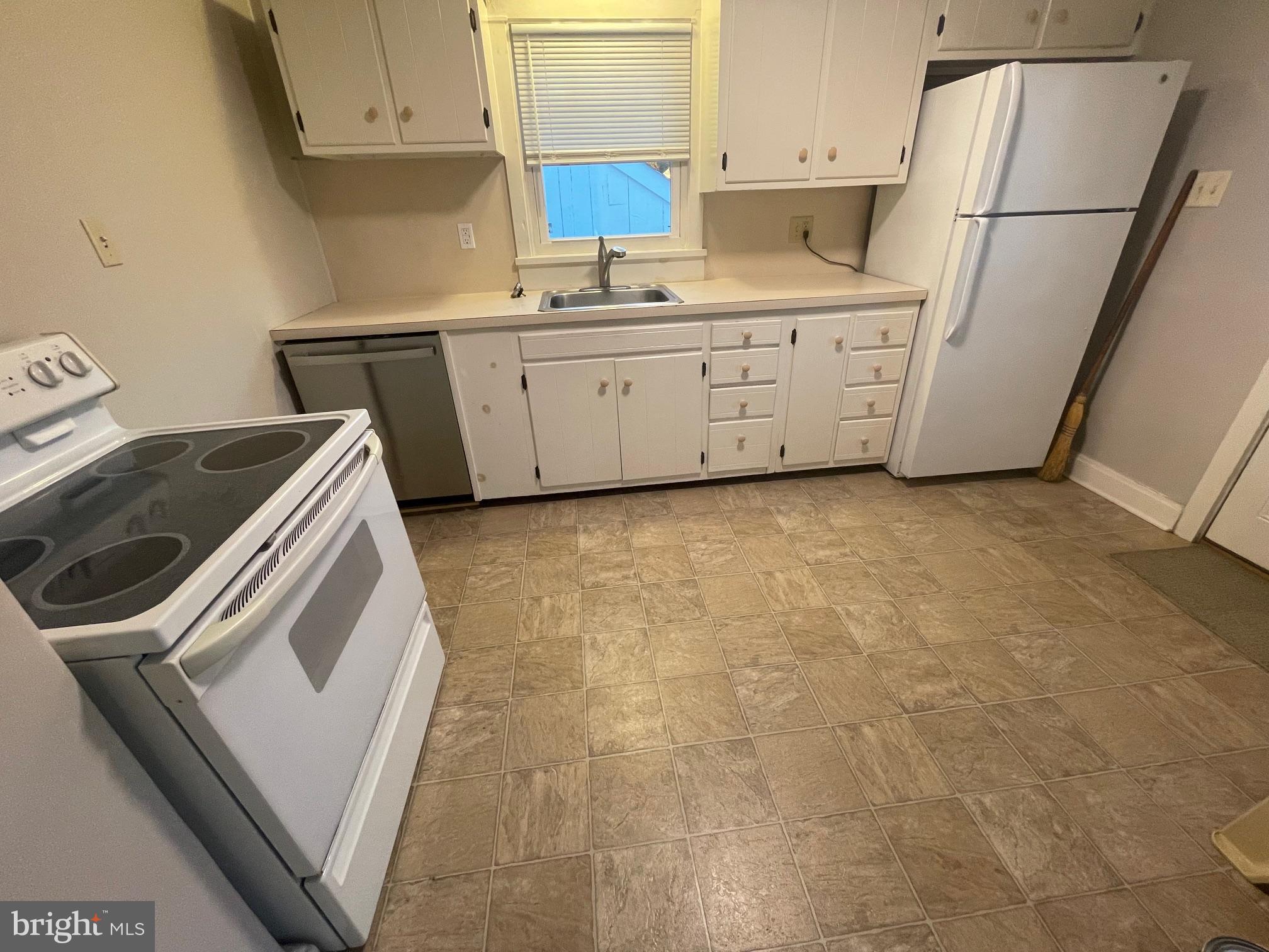 LAMPETER STRASBURG - Residential Lease